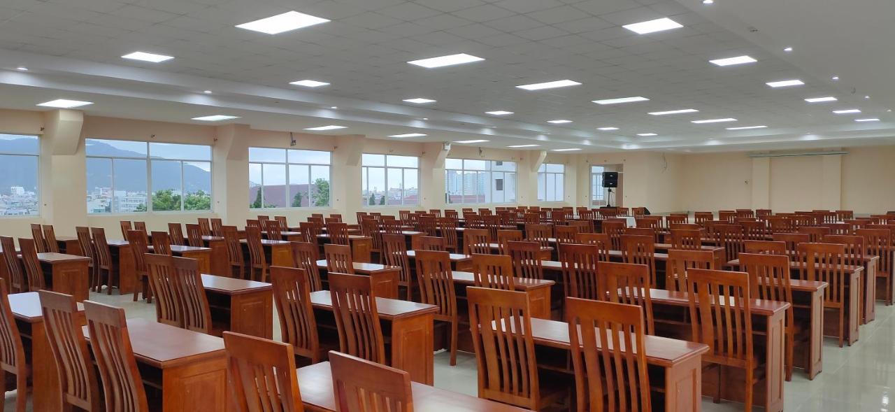 Thanh Nien - Hotel