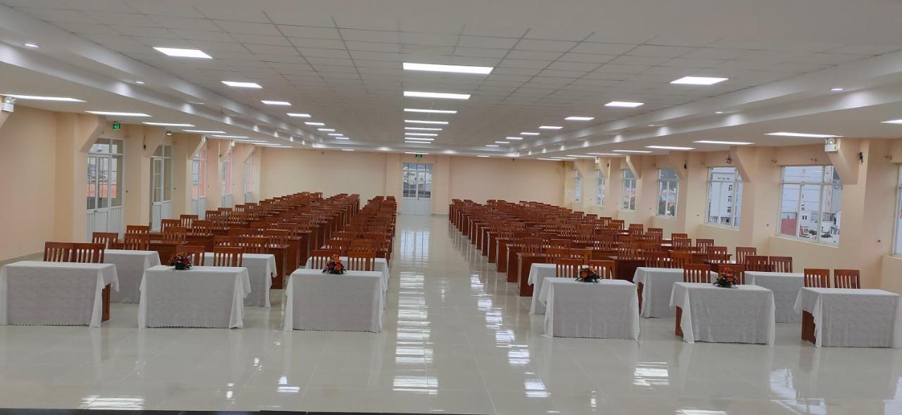 Thanh Nien - Hotel *