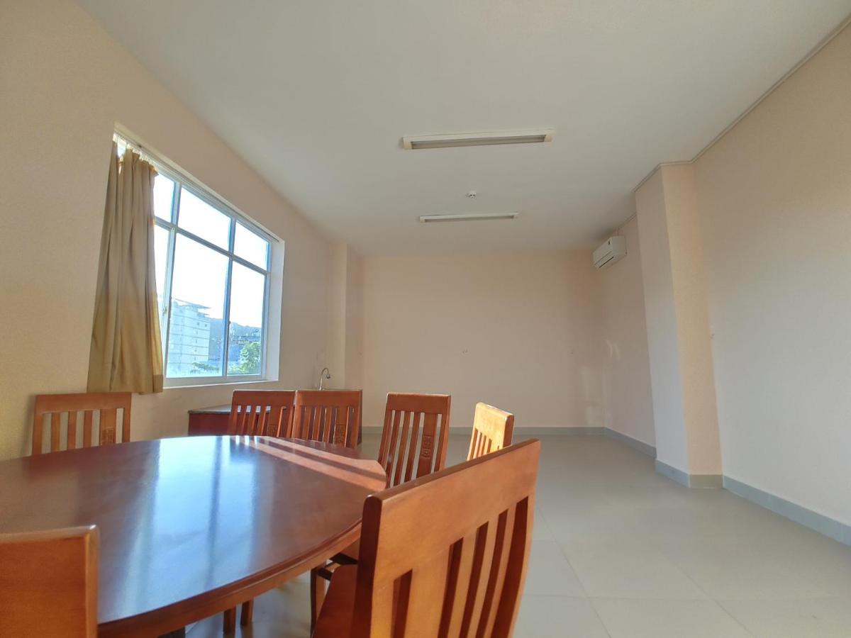 Thanh Nien - Hotel *