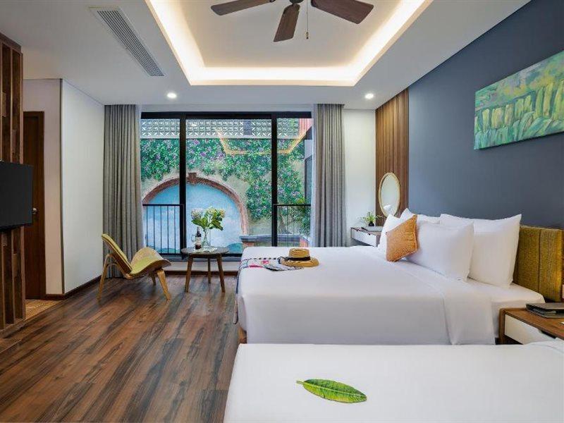 Chi House And Hotel