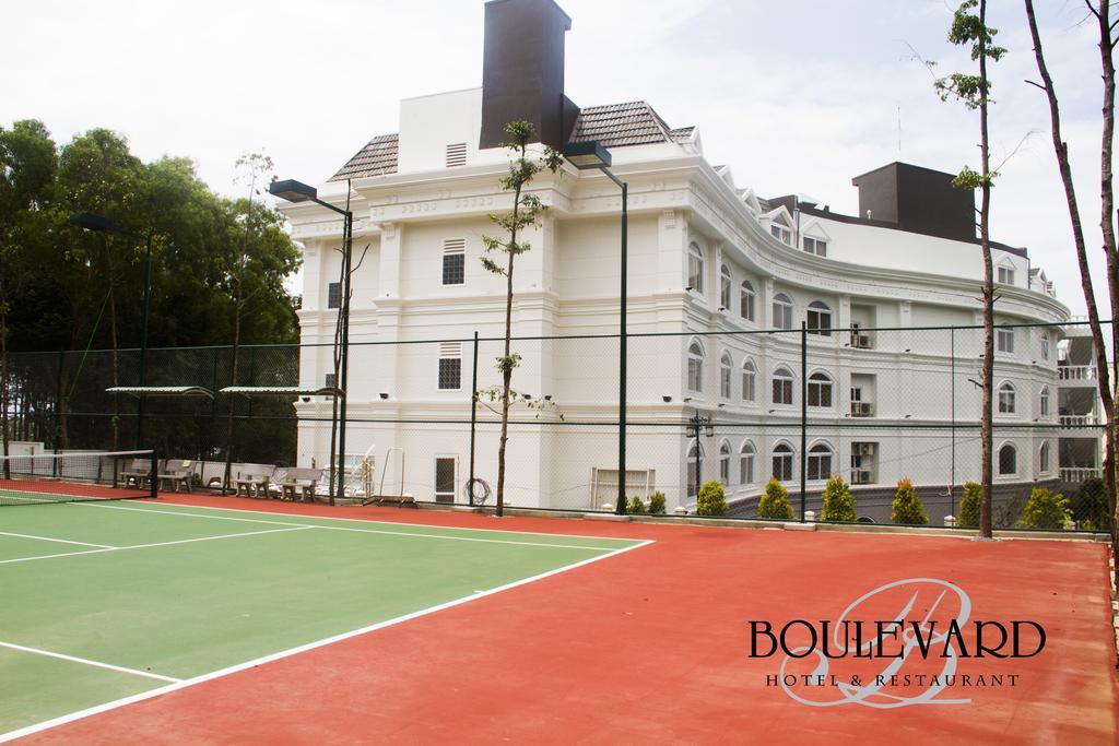 Boulevard 3*