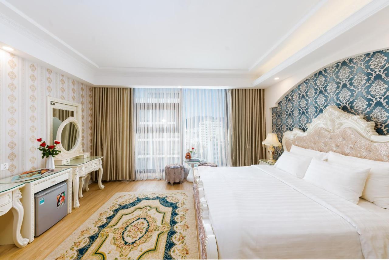 Golden Rose Khách sạn 4*