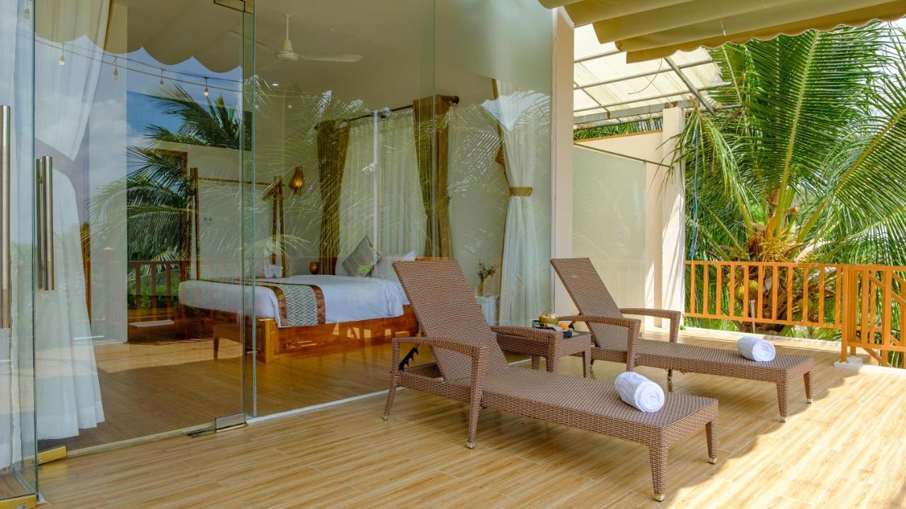 Resort Naomi