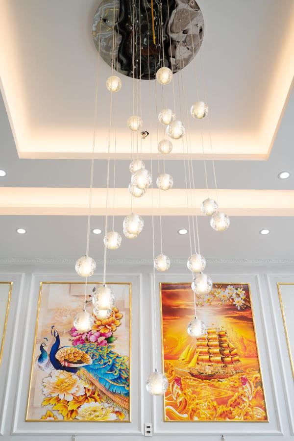 Camellia Tuần Châu 3*