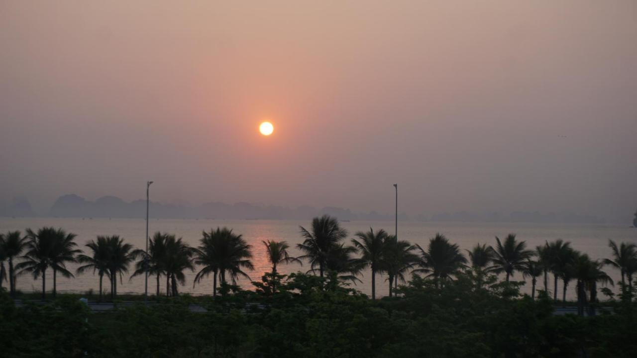 Golden Palm Halong 3*