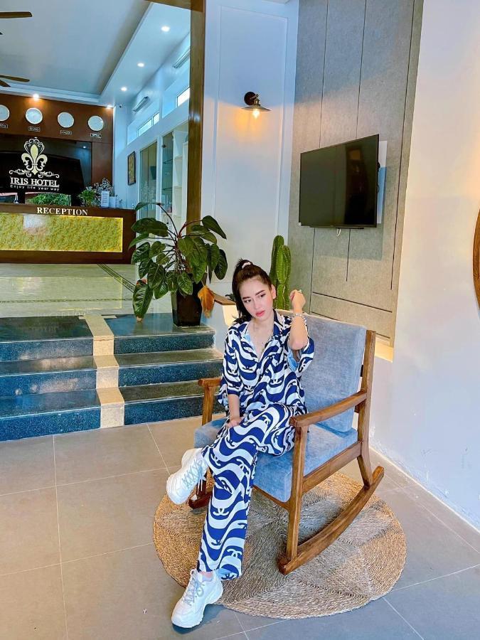 Iris Hạ Long