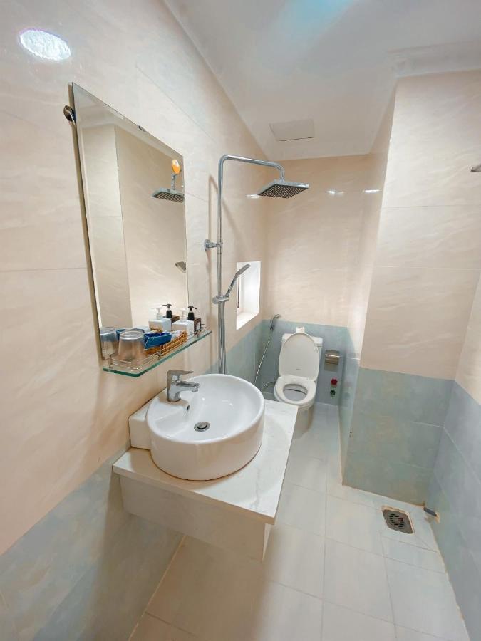 Hotel Quang Anh By The Moment 3*