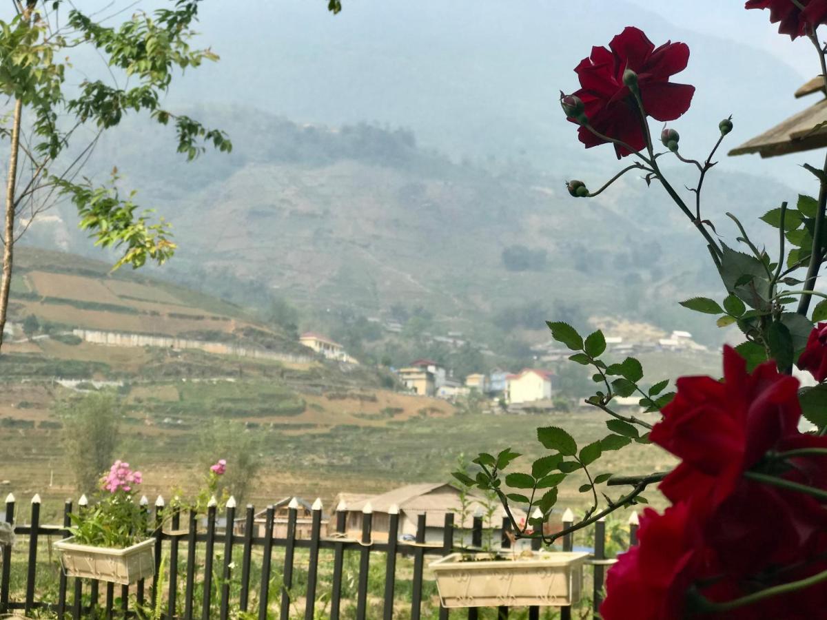 Nhà Dân Gia đình Tả *