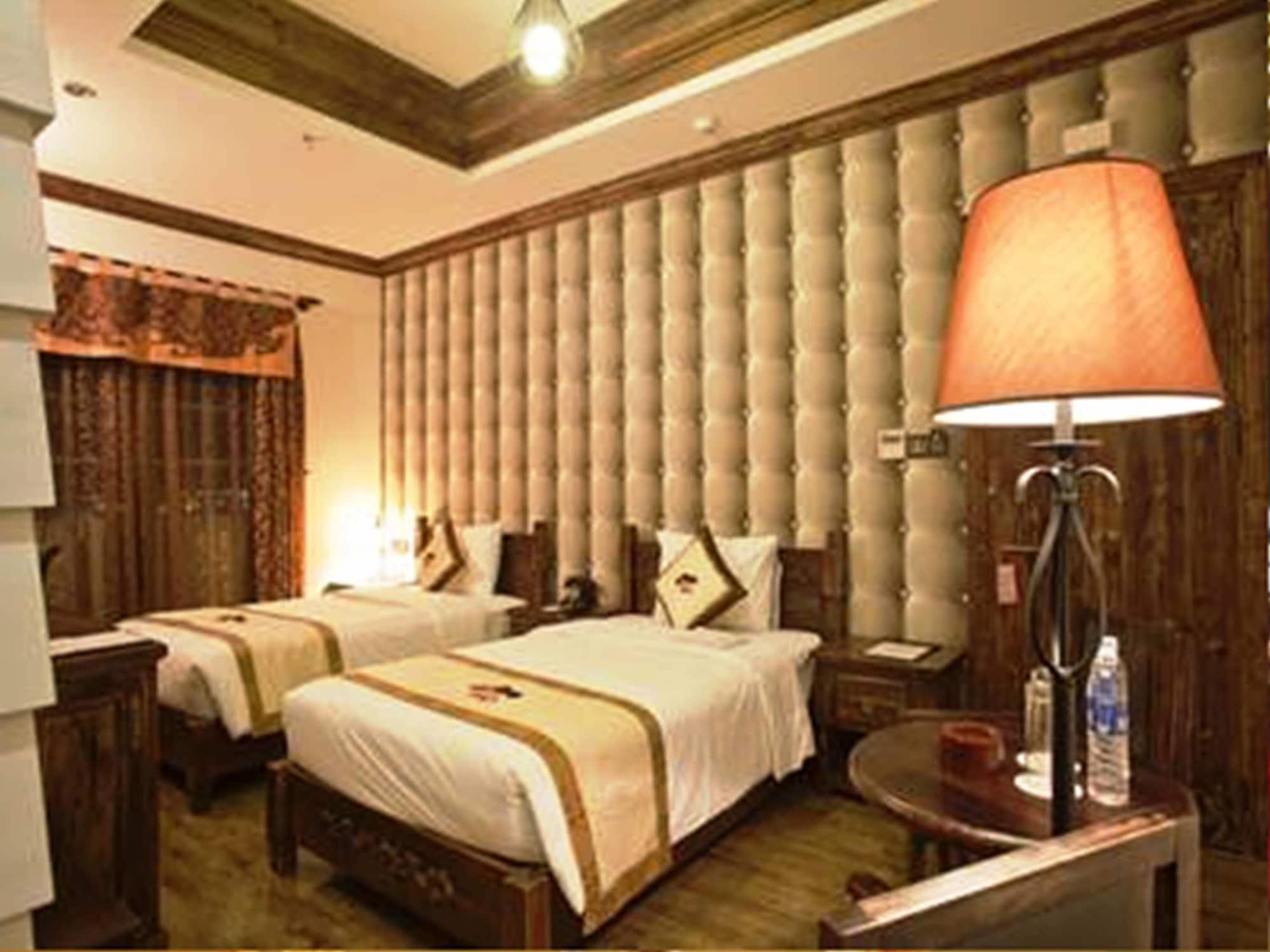 Hotel Seventeen Saloon