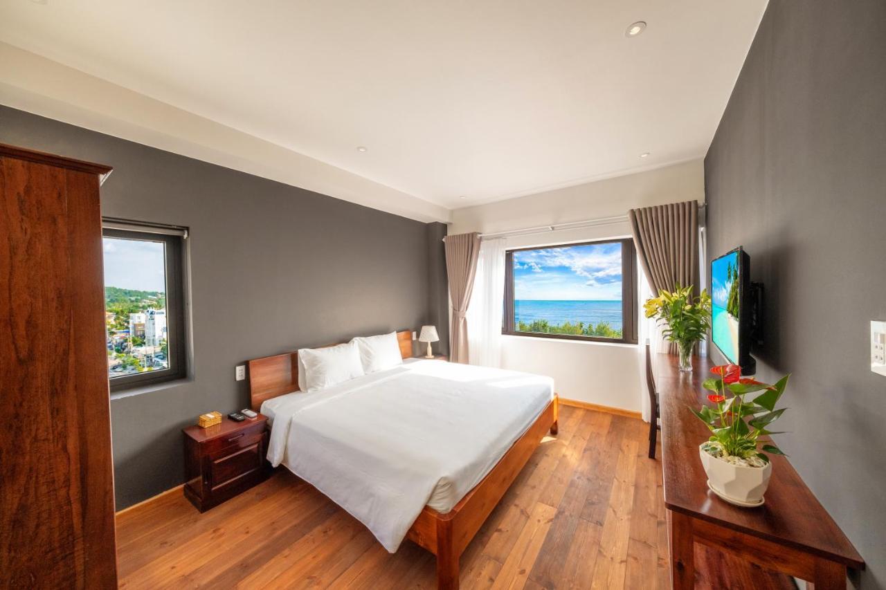 Gaia Hotel 3*