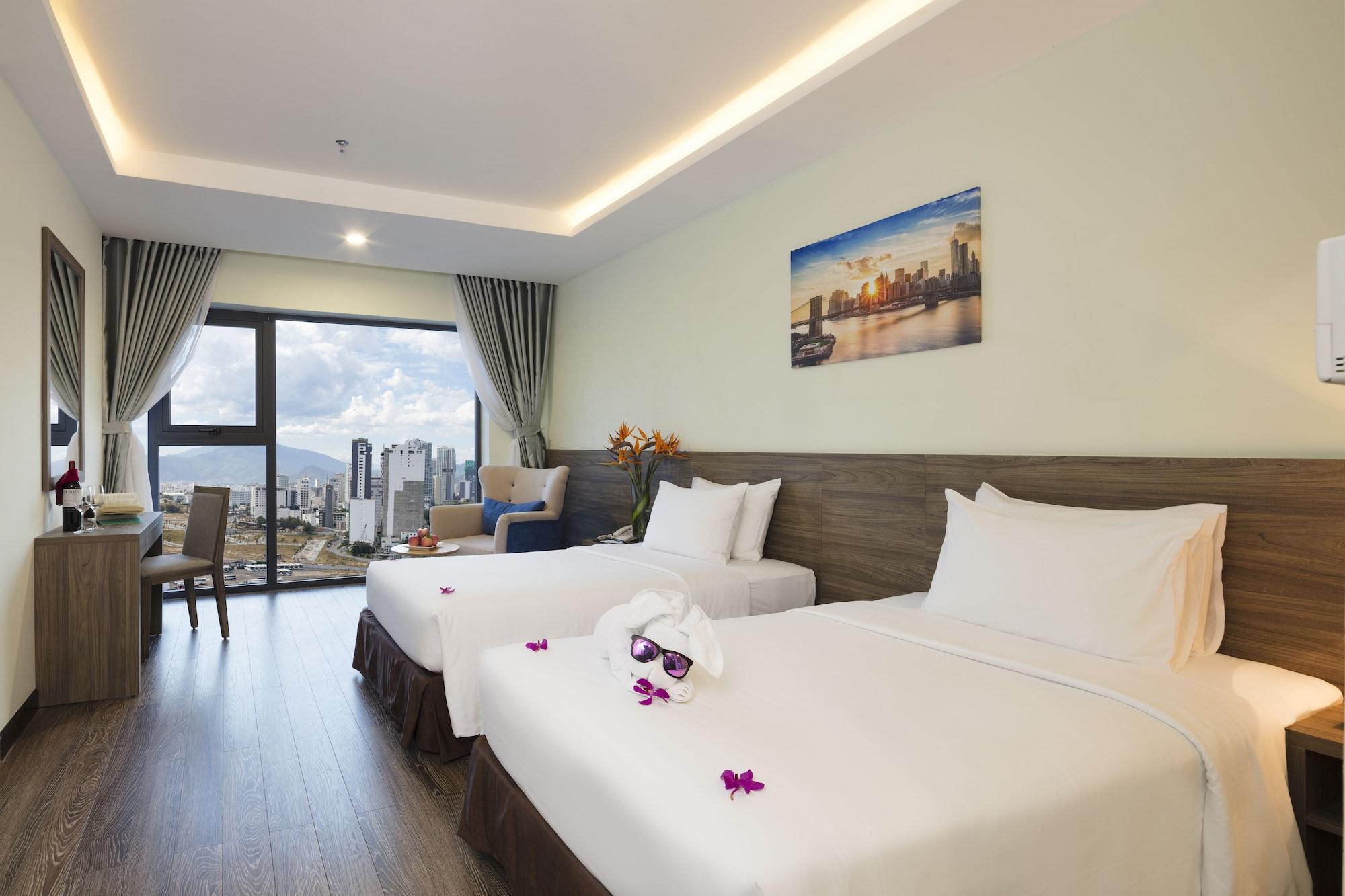 Hotel Xavia 4*