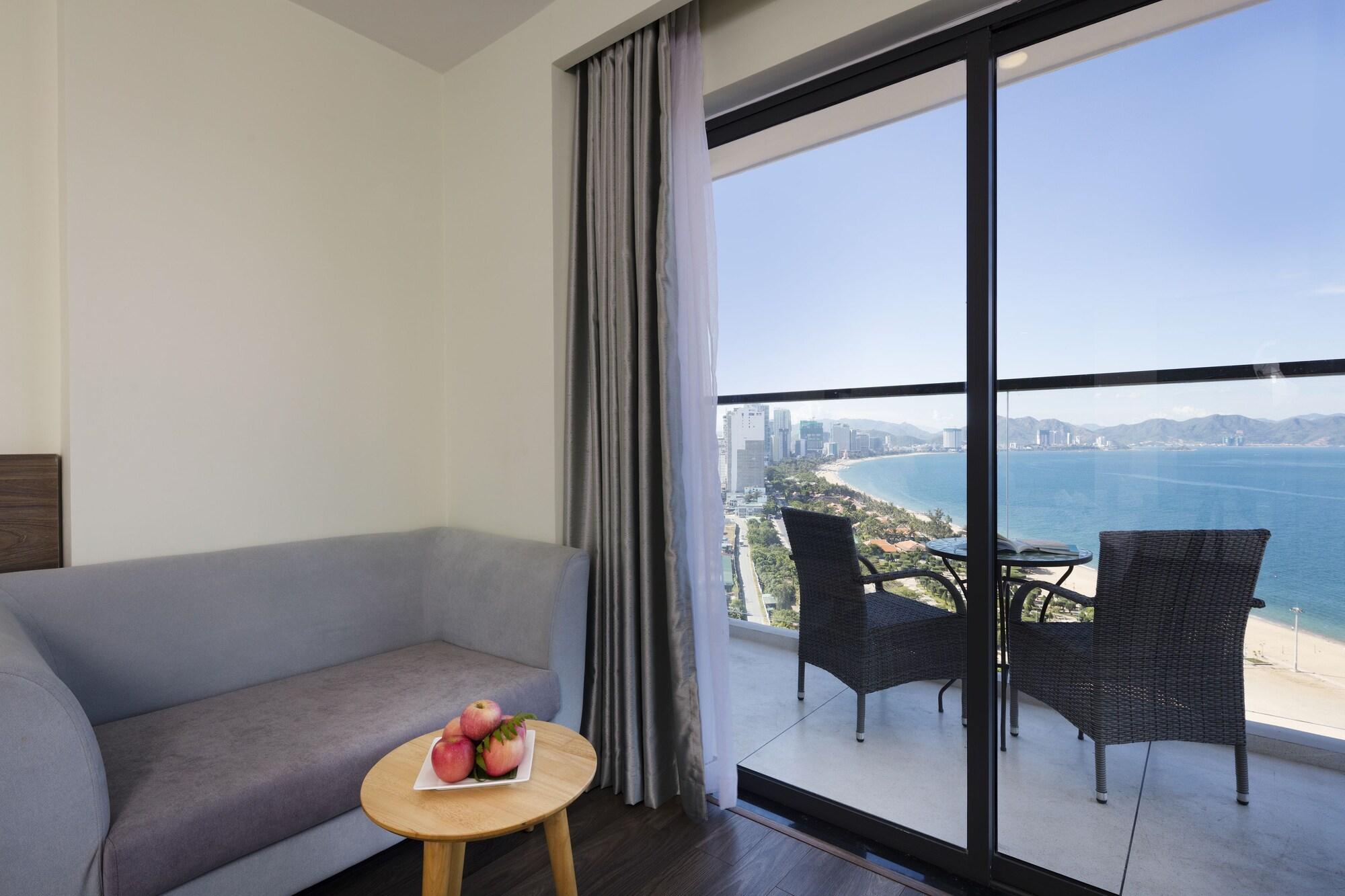 Xavia Hotel 4*