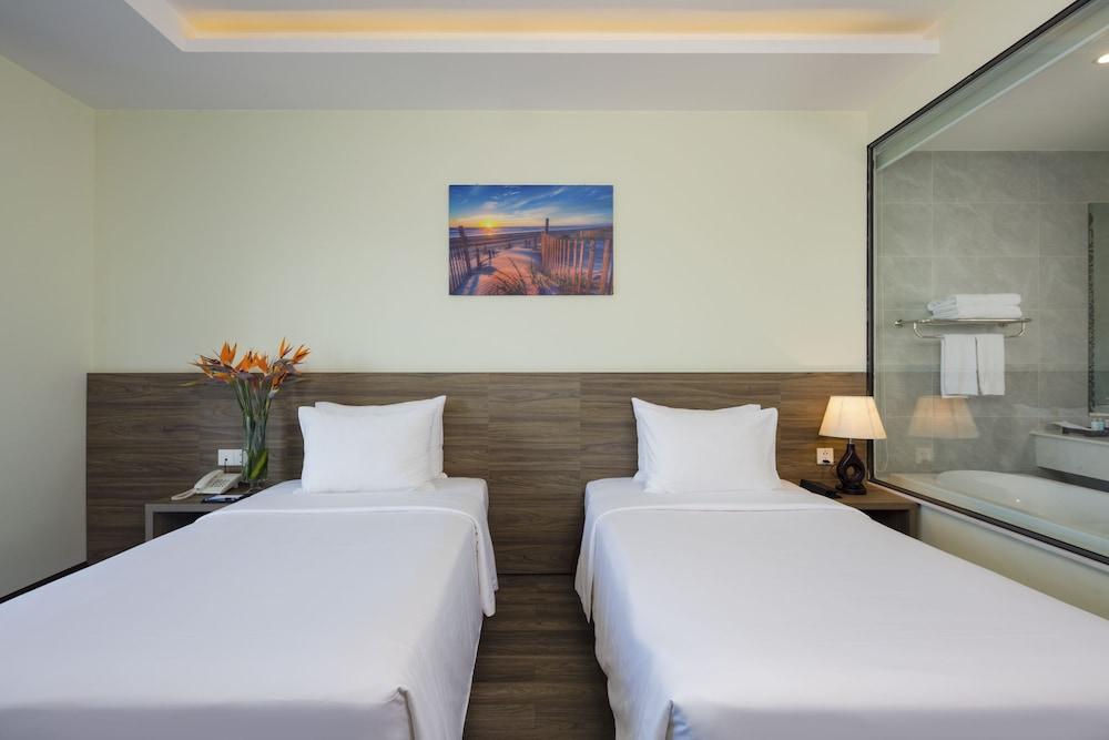 Xavia Hotel