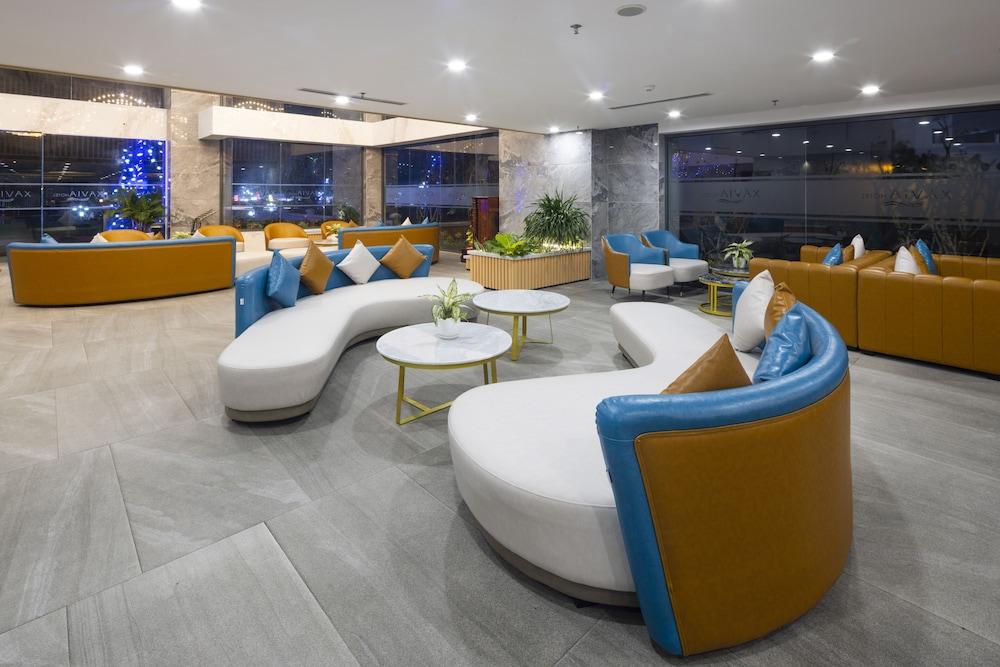 Hotel Xavia 4*