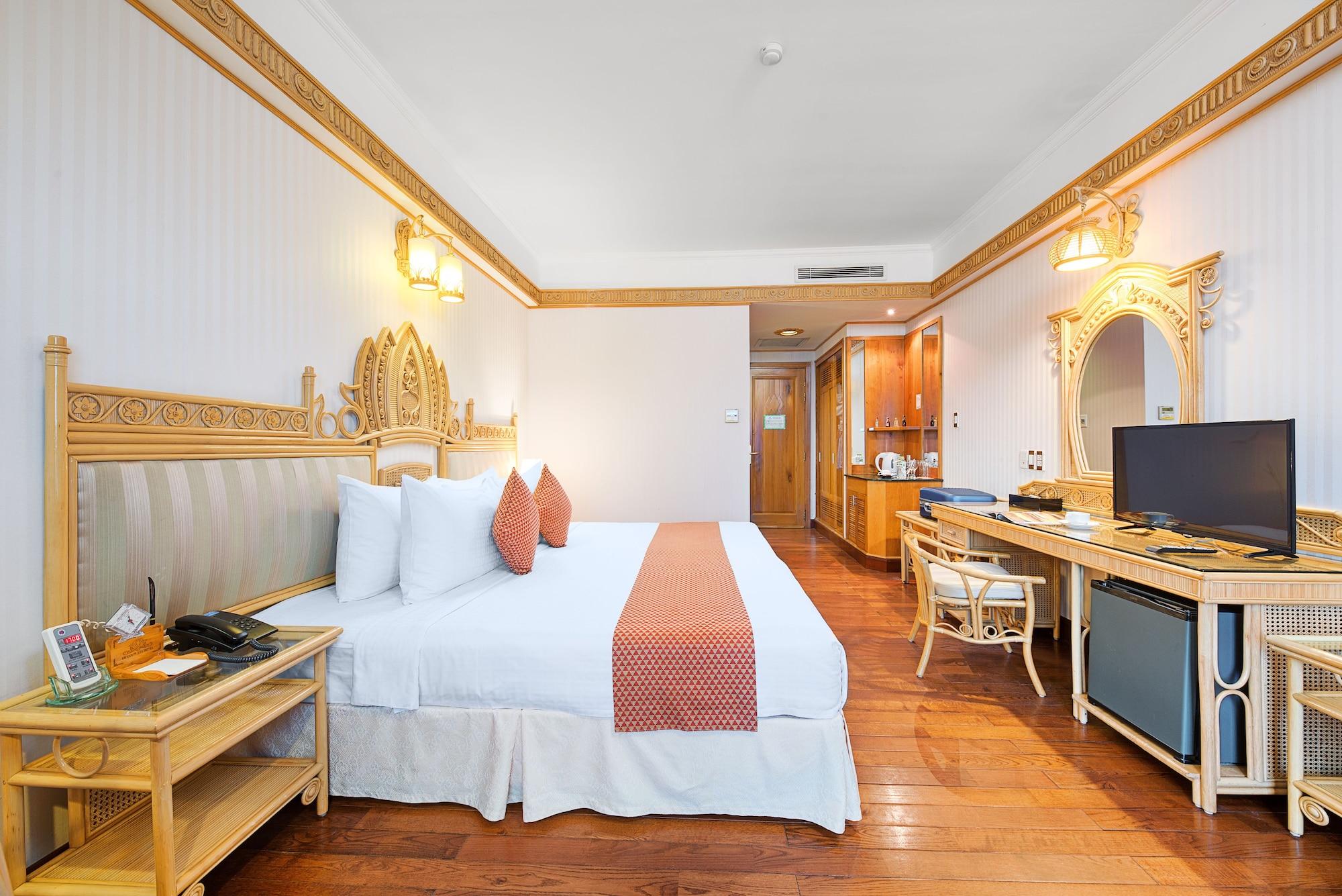 Hotel Senriver 4*