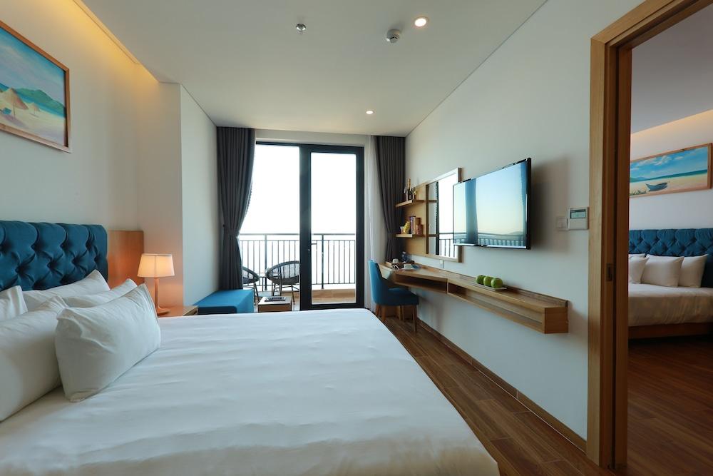 Seashore & Hotel