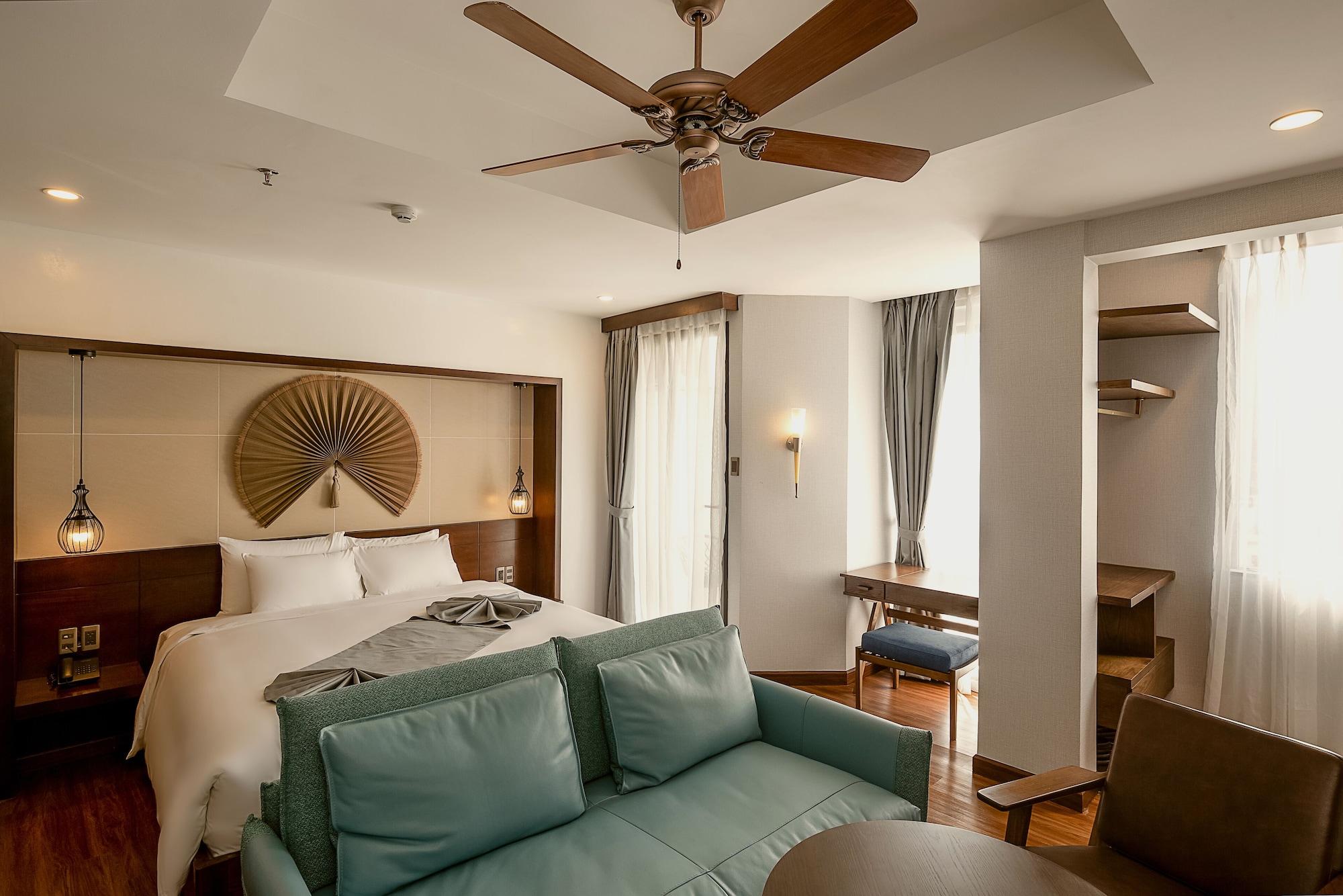 The Blossom House Khách sạn 4*