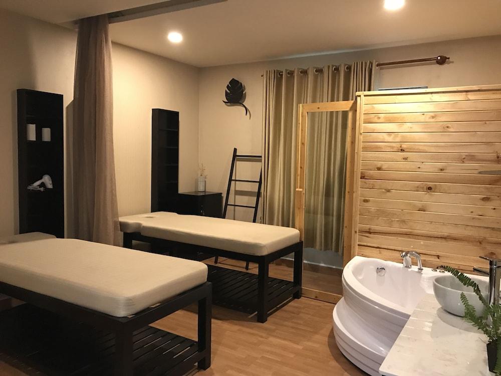 Khách sạn Boulevard Phú Quốc