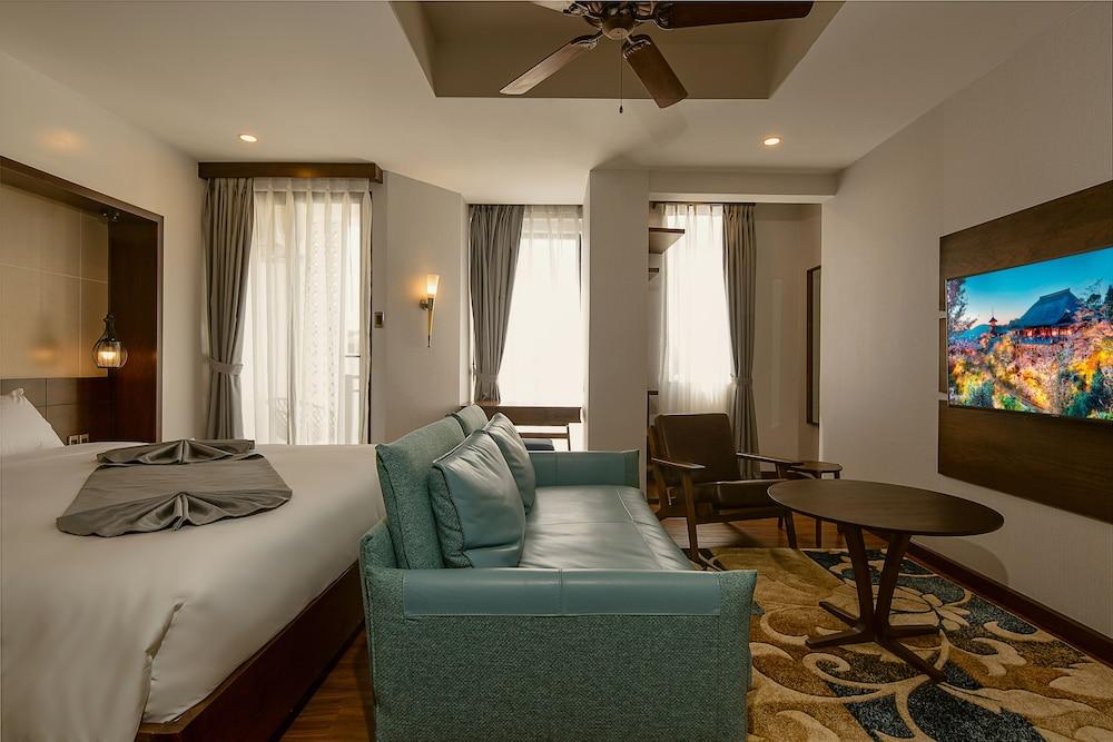 The Blossom House 4*