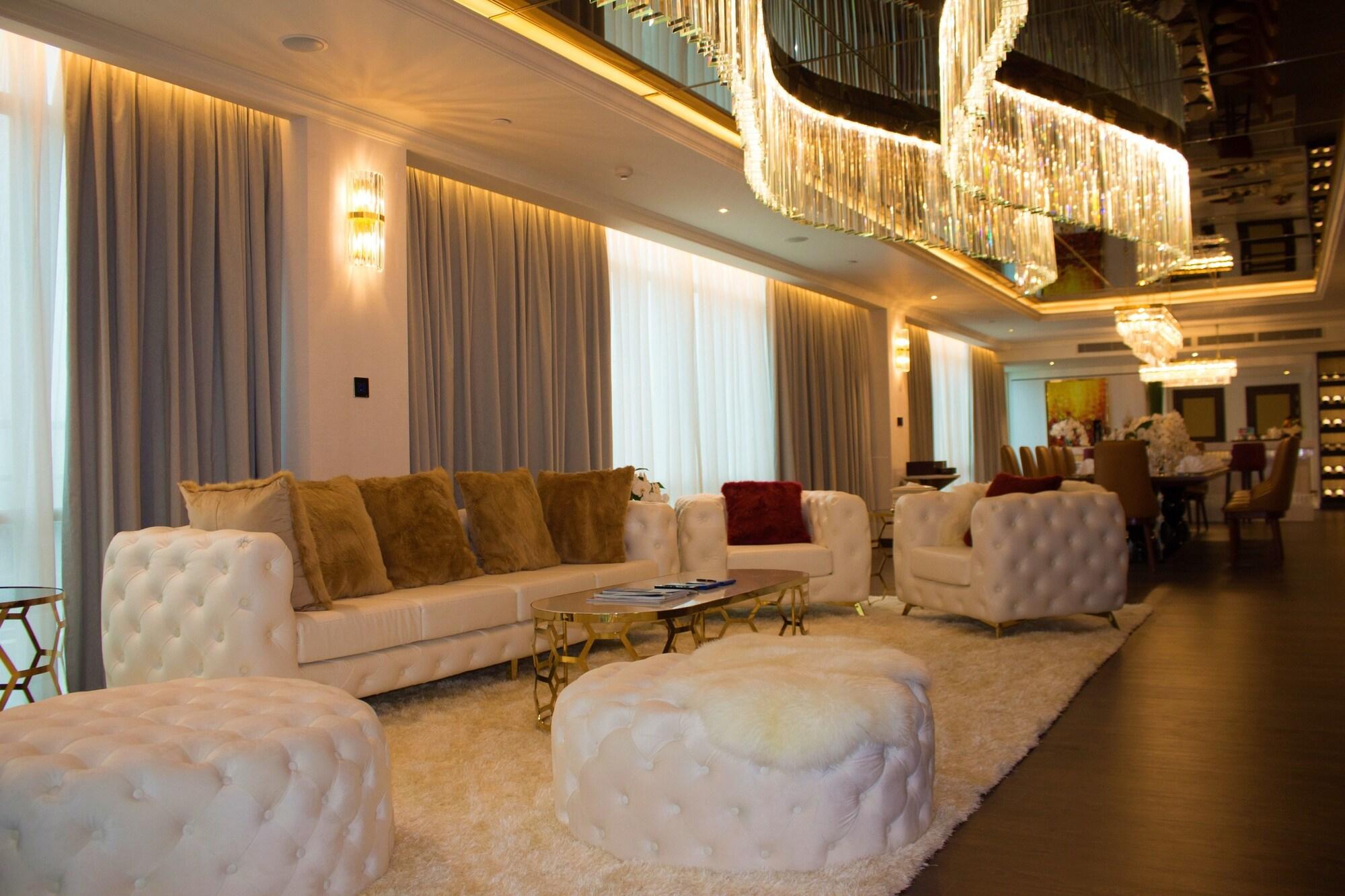 Diamond Bay Hotel