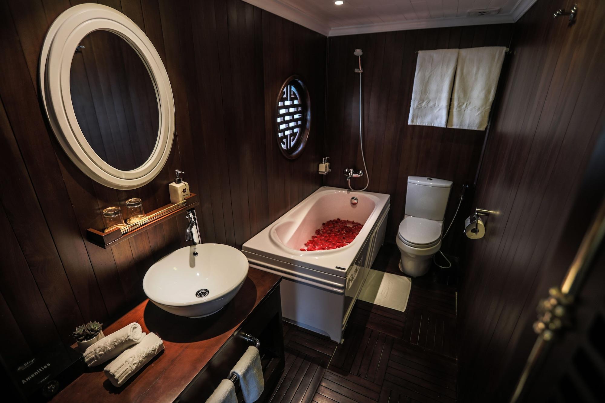  Bhaya Halong Cruises Ha Long