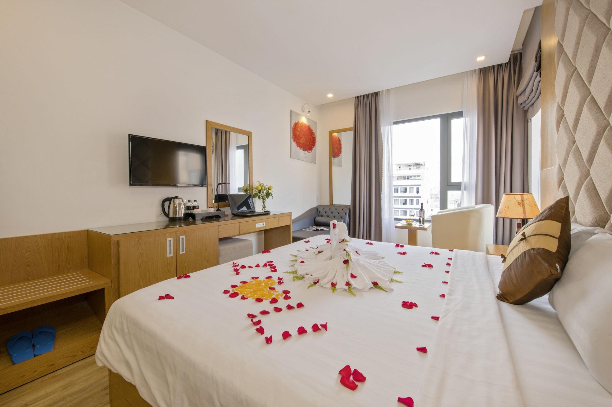 Helios Boutique & Hotel 4*