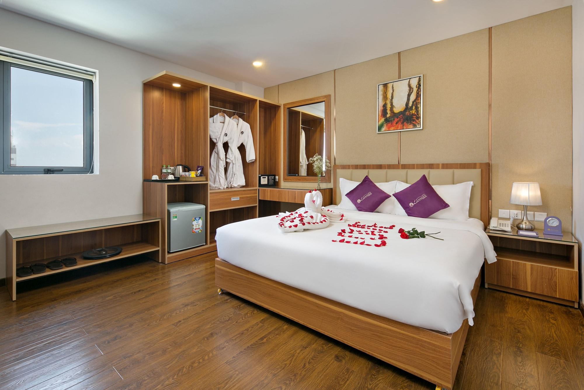 Lavender Riverside Hotel 3*