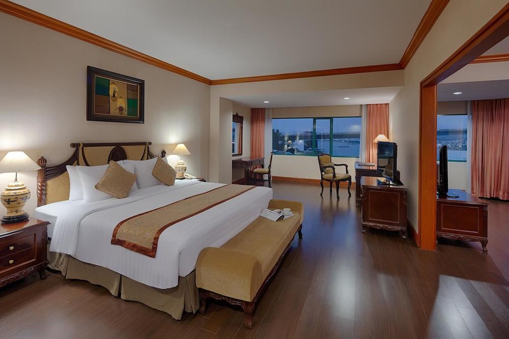 Halong Plaza Hotel 4*