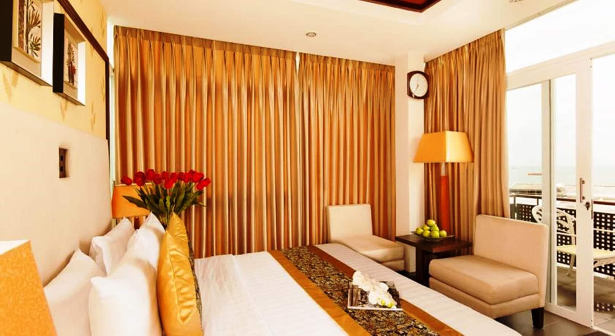 Seaside 4*