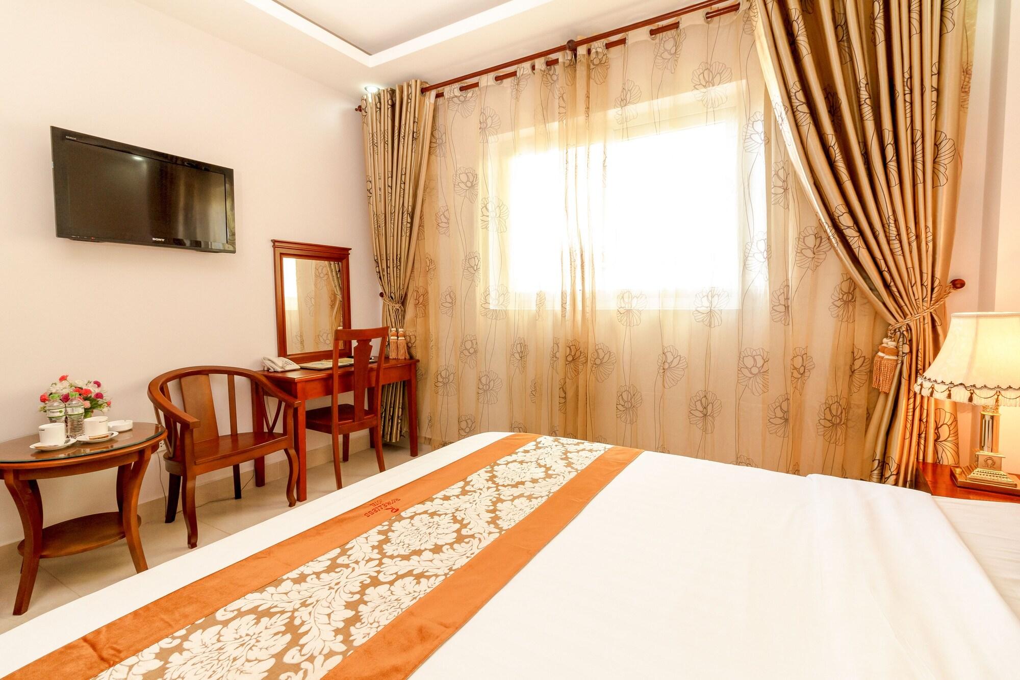 Romeliess Hotel