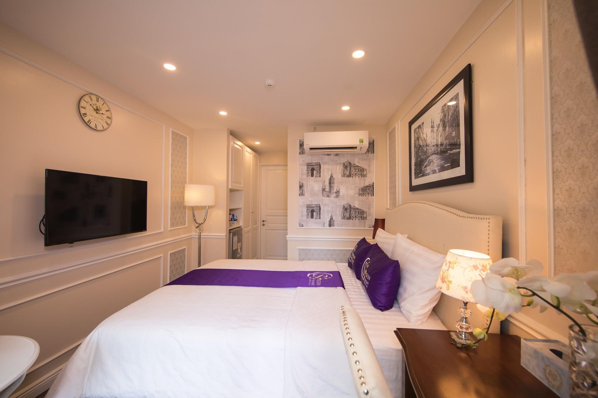 Saigon By Night Luxury