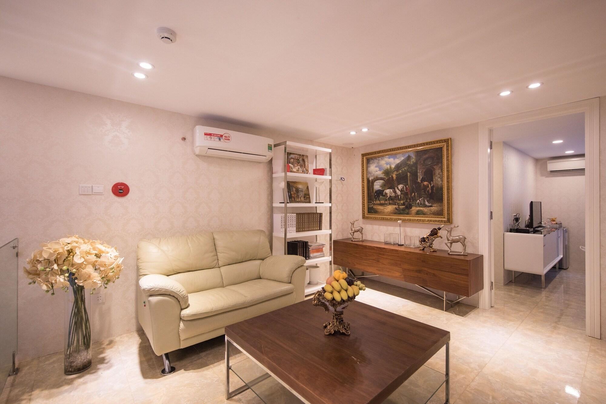 Saigon By Night Luxury Hotel 3*