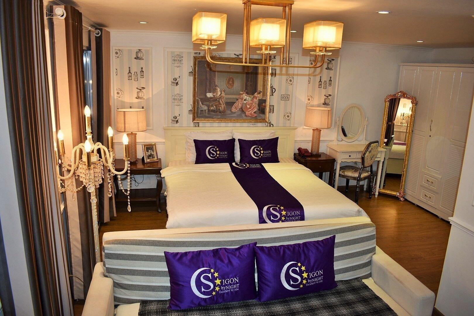 Hotel Saigon By Night Luxury