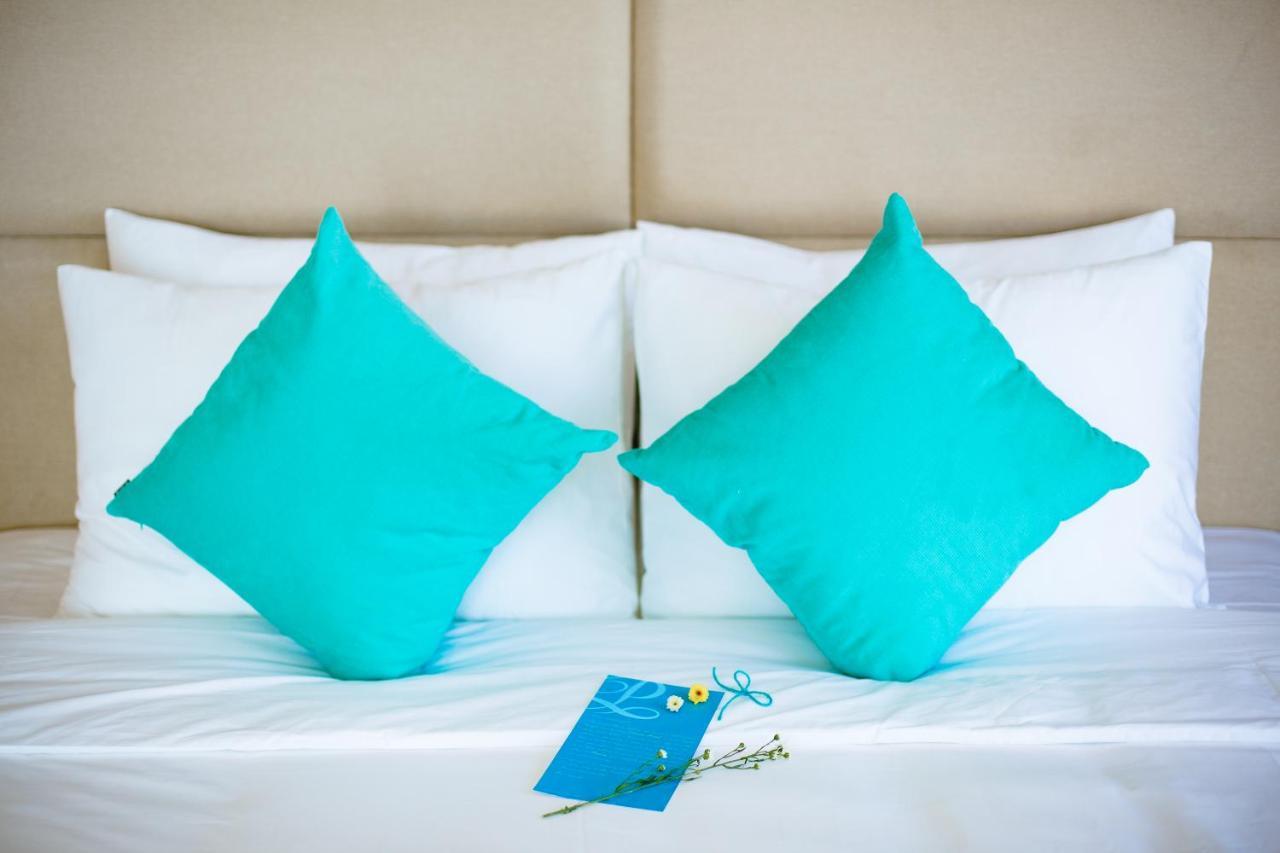 Pariat River Front Khách sạn 3*