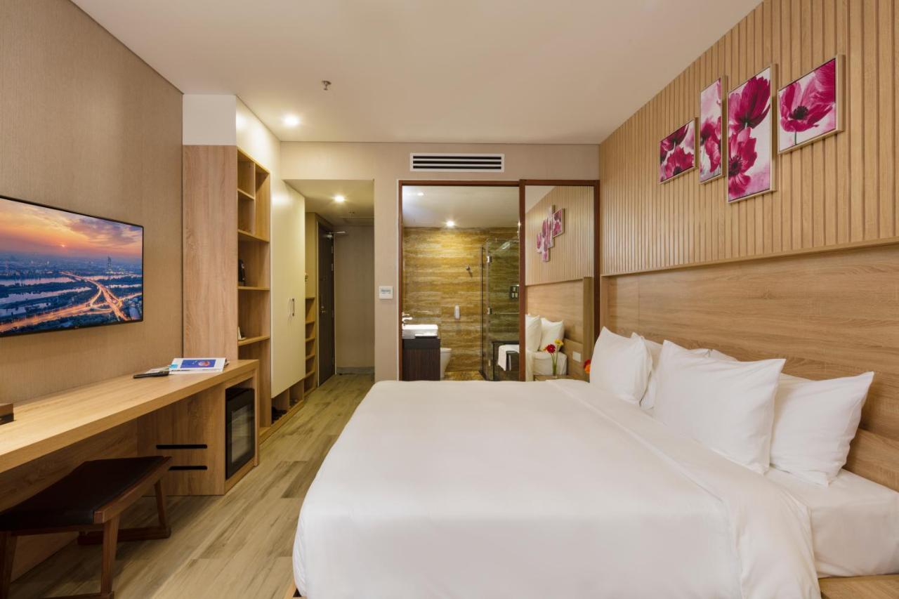 Hotel Emerald Bay & 5*
