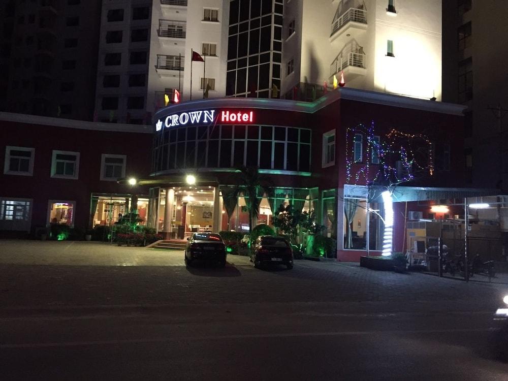 Hotel Crown