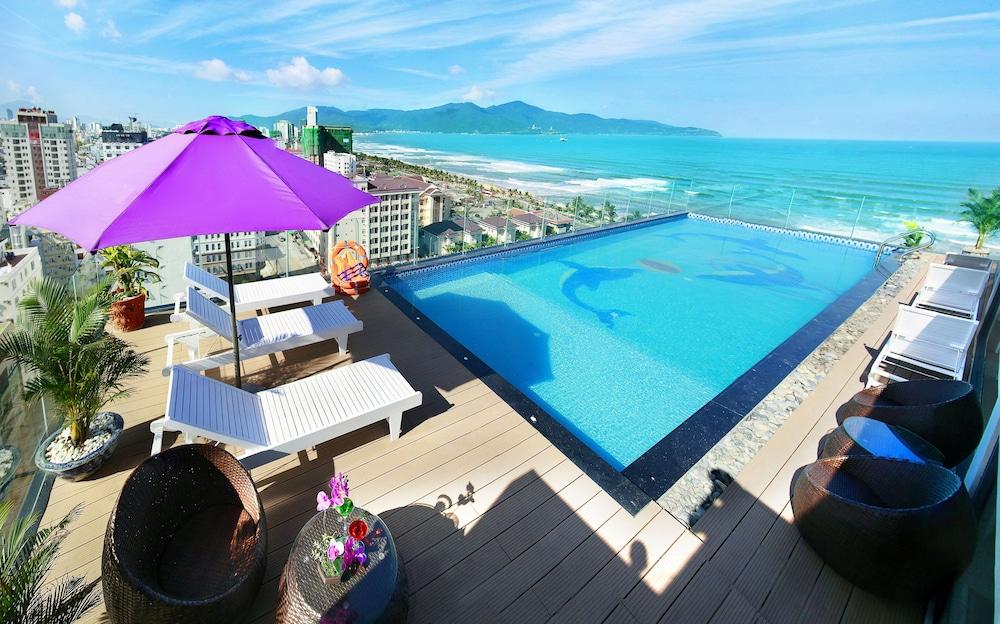 Alani Sea View Hotel 4*