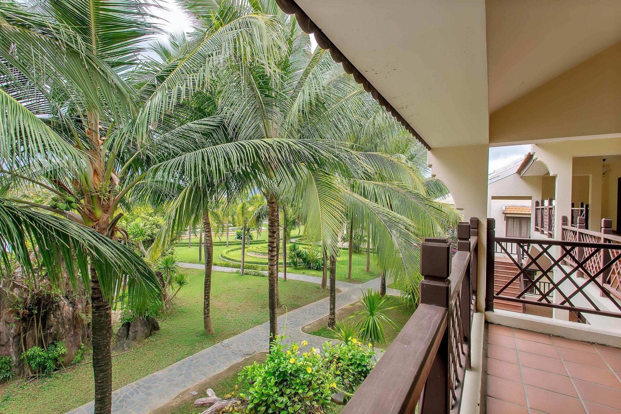 Khu nghỉ mát Tropical 4*