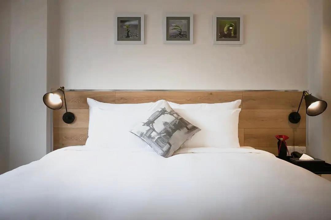 Khách sạn C Hotel- đề Thám Bùi Viện Walking Street
