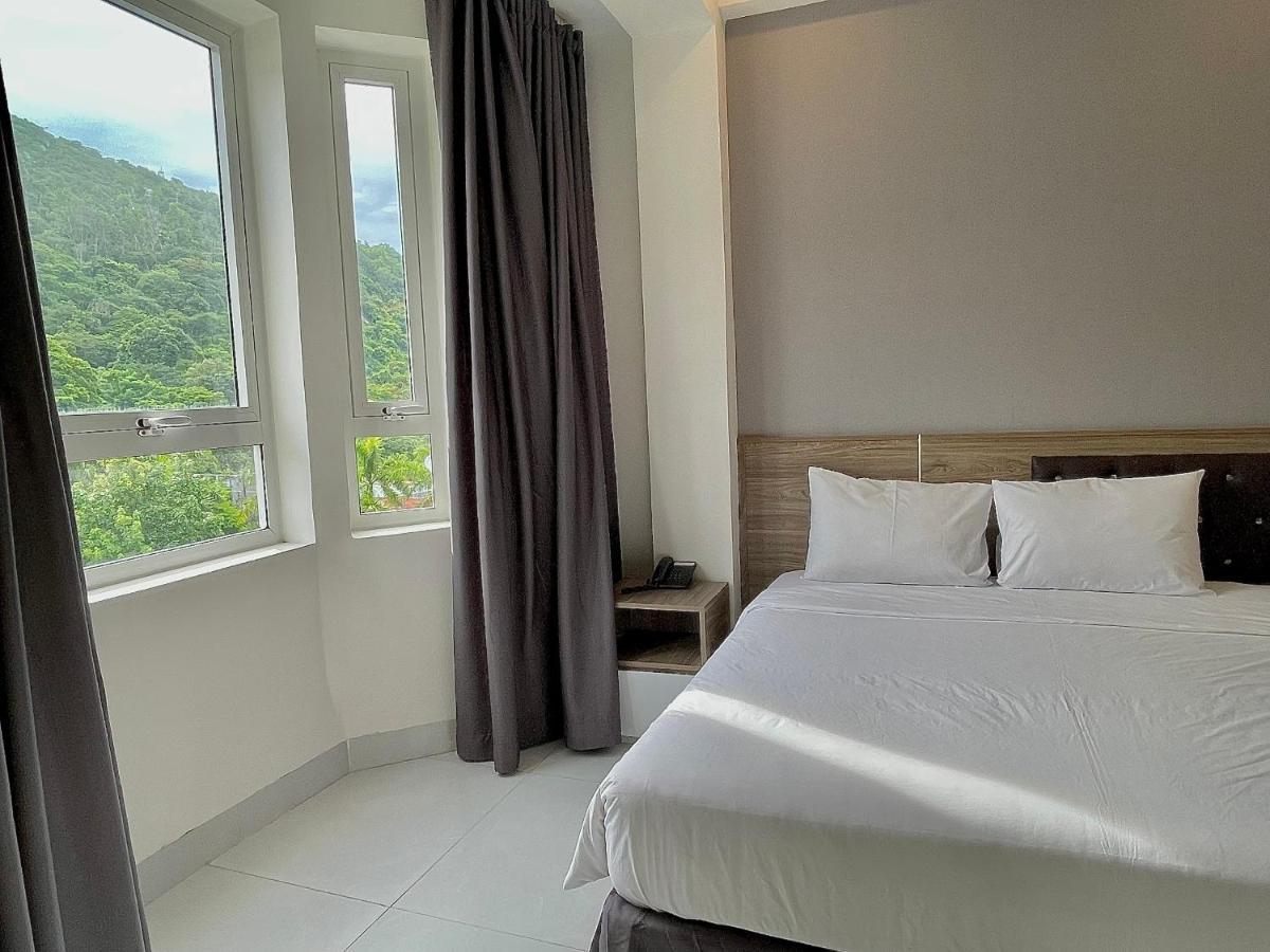 Amora & Aparthotel 3*
