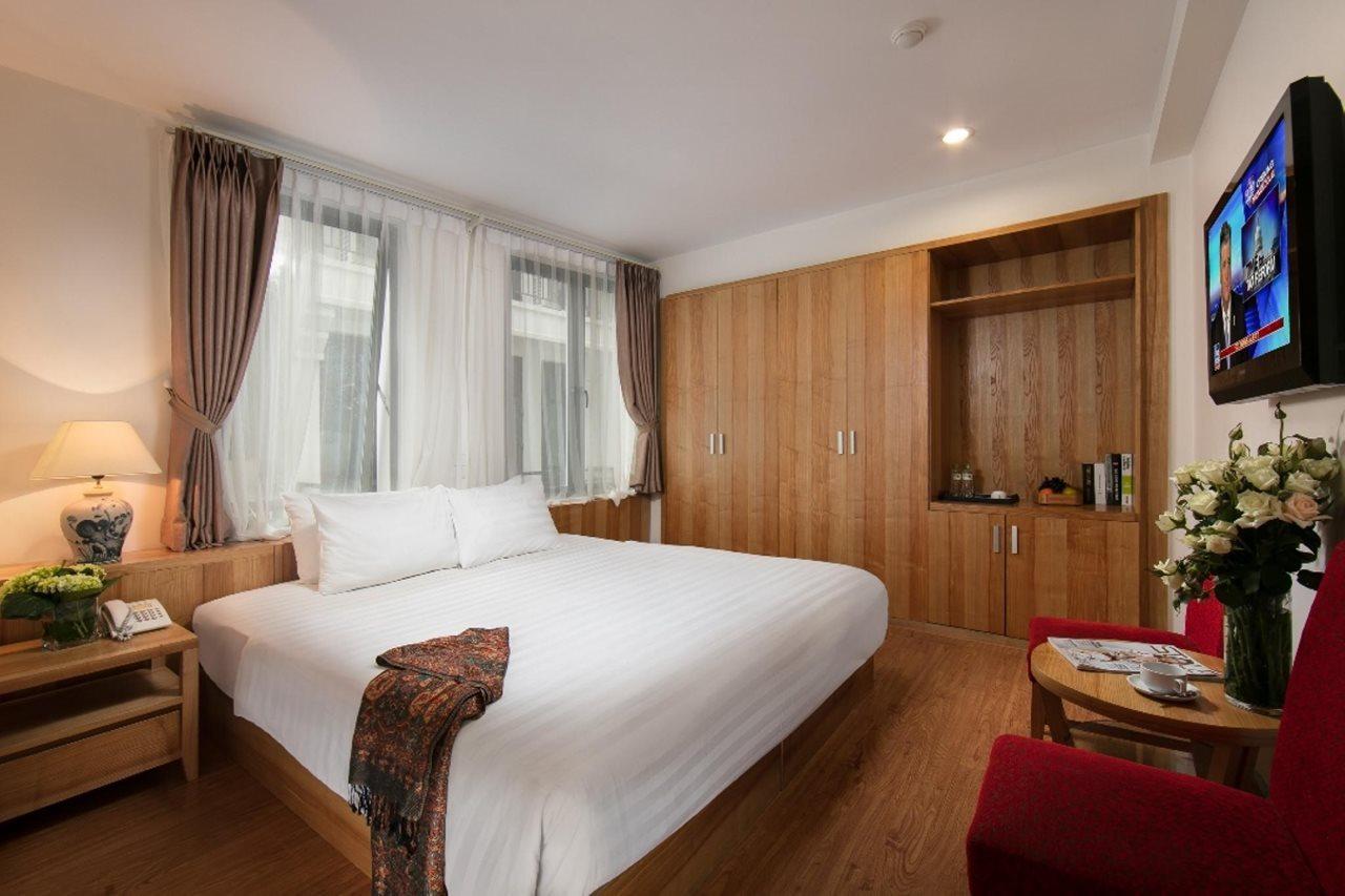Hotel Romance