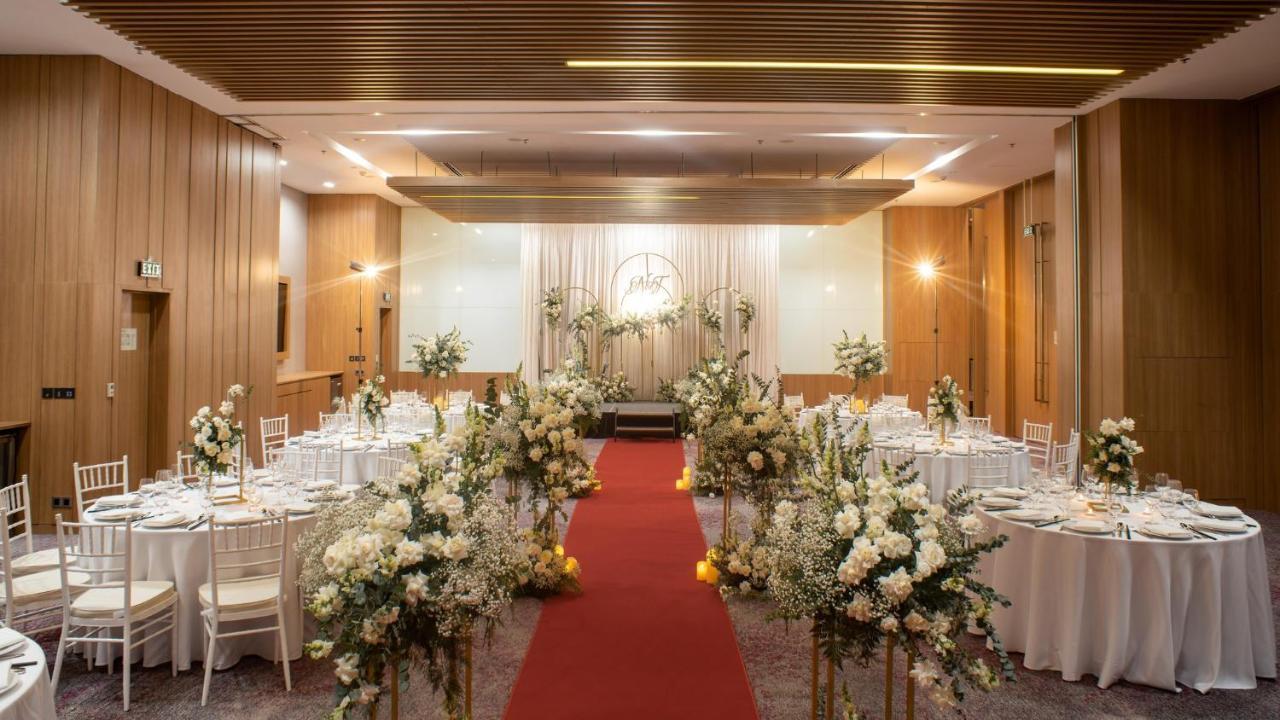 & Saigon Airport By Ihg Hotel 5*