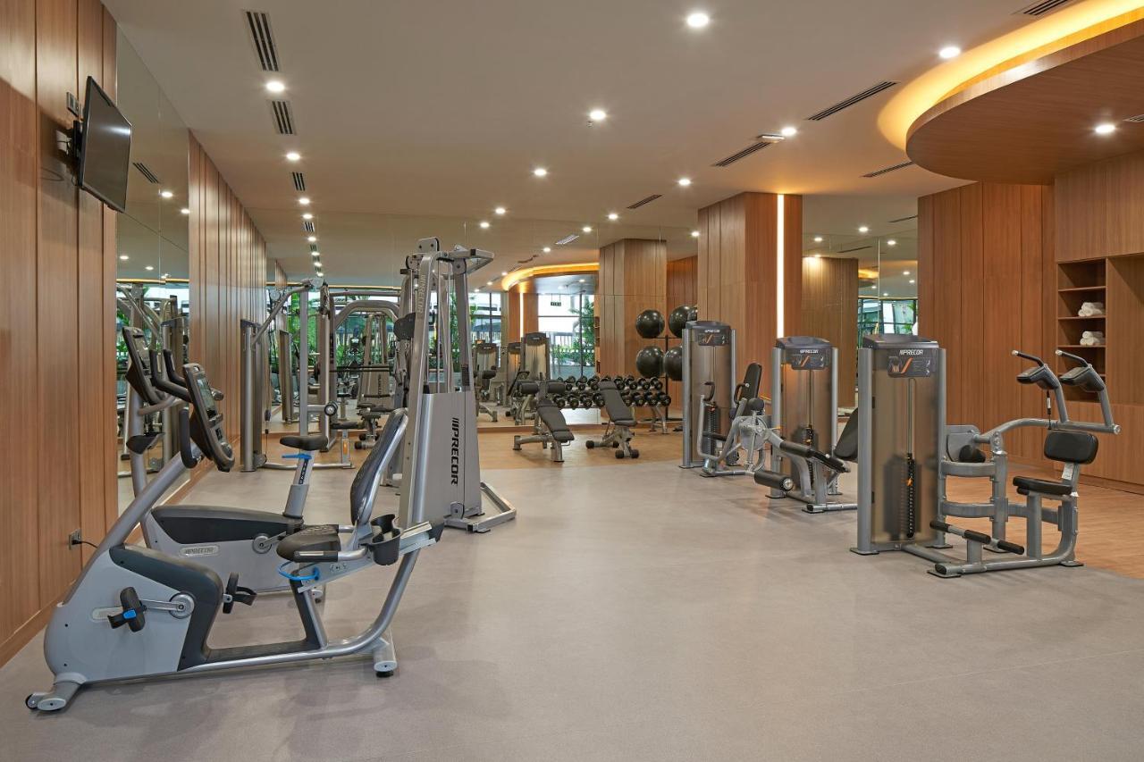 Hotel & Saigon Airport By Ihg