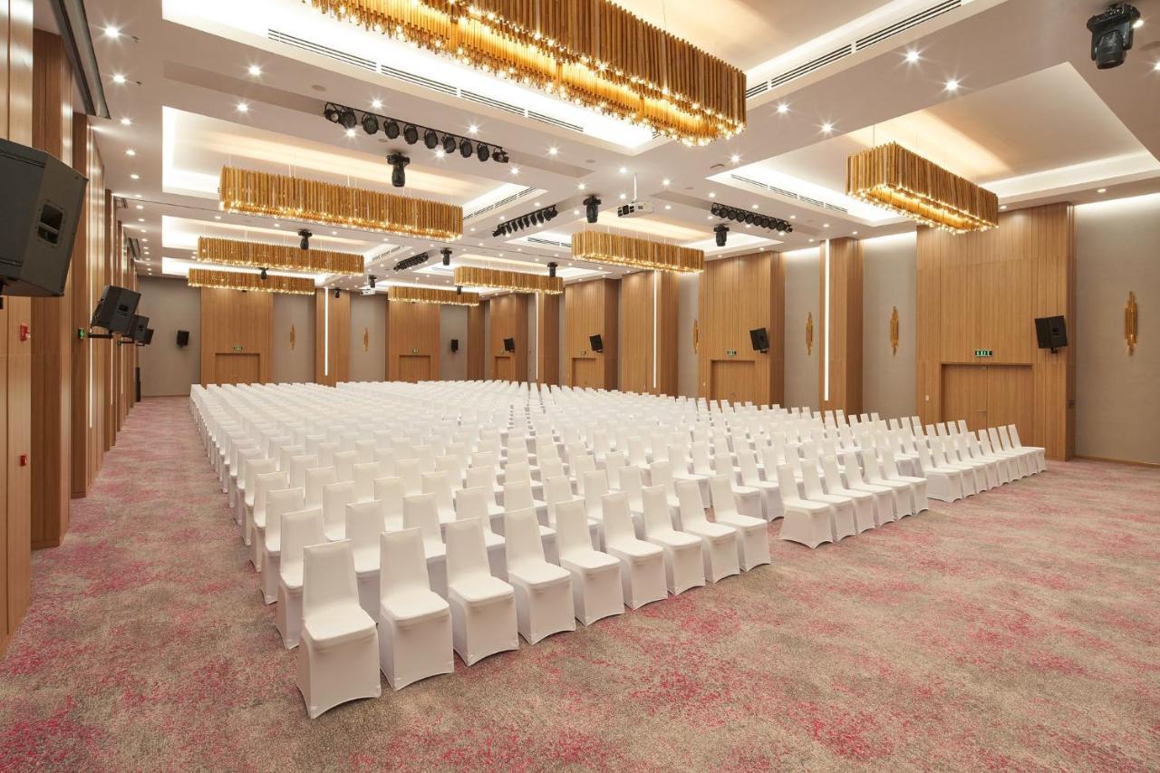 & Saigon Airport By Ihg