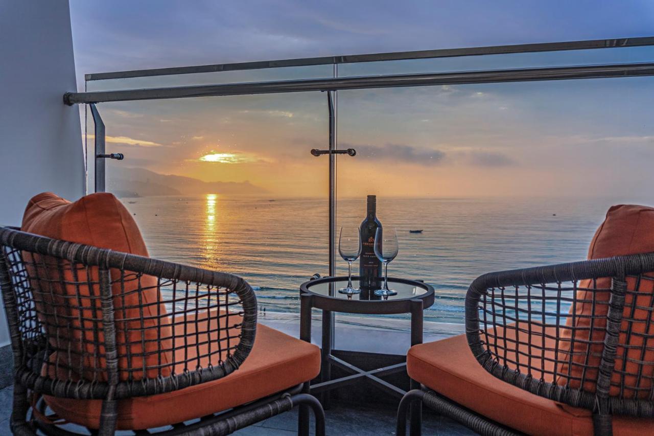 Le Sands Oceanfront Hotel