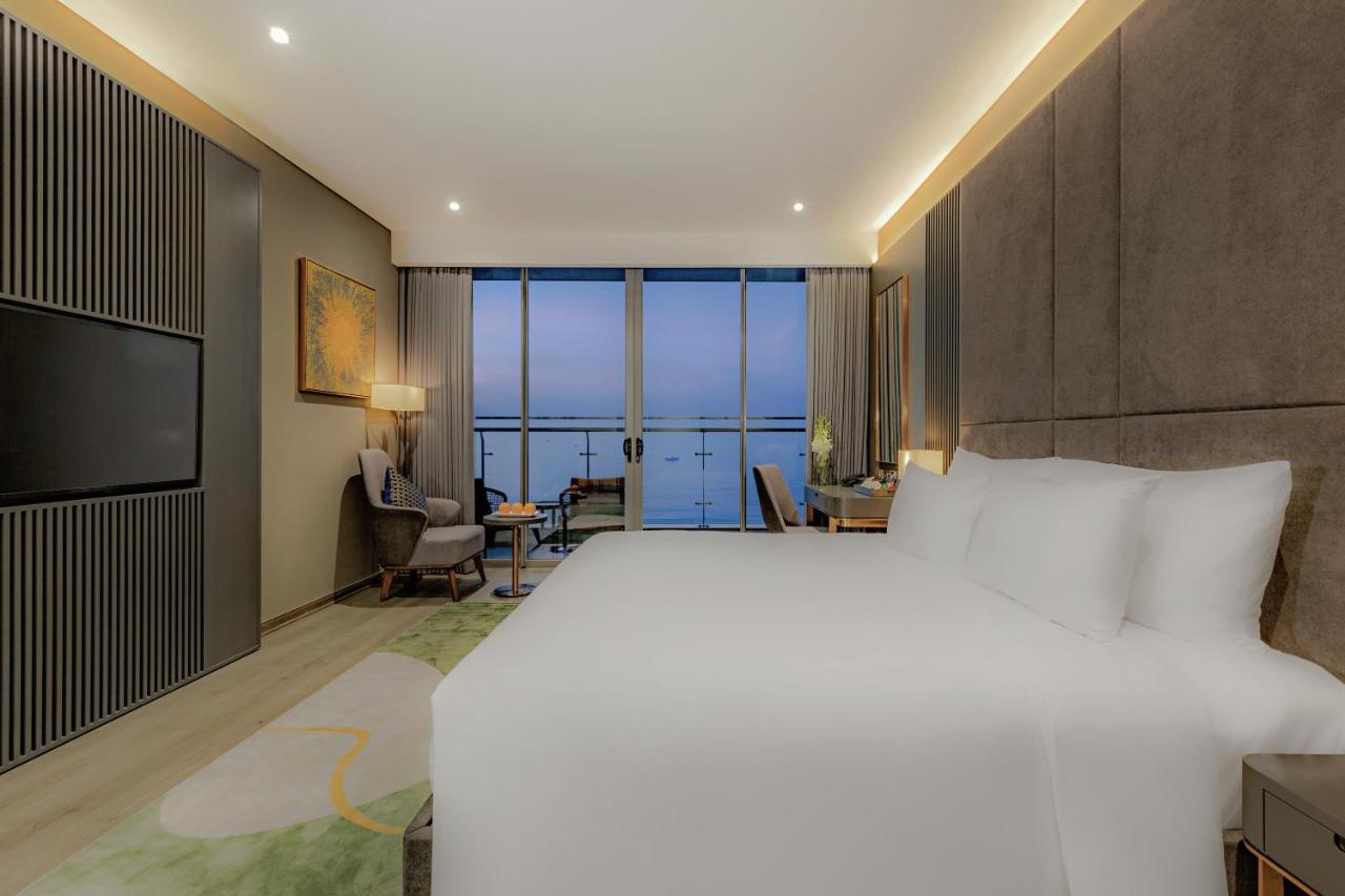 Le Sands Oceanfront Hotel Da Nang