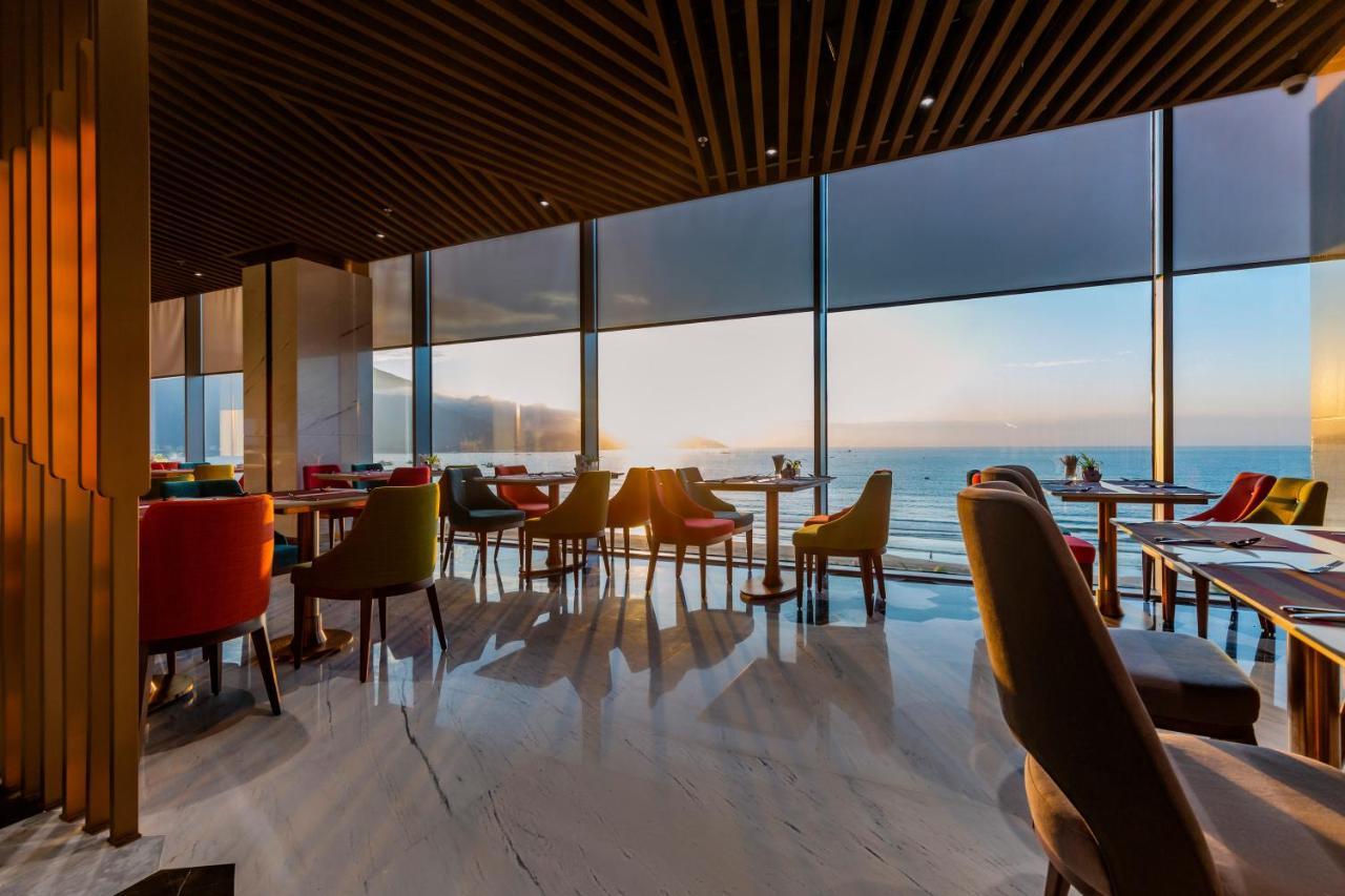 Le Sands Oceanfront Da Nang