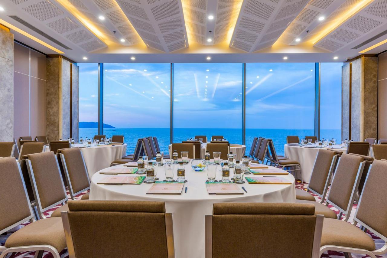 Le Sands Oceanfront Da Nang