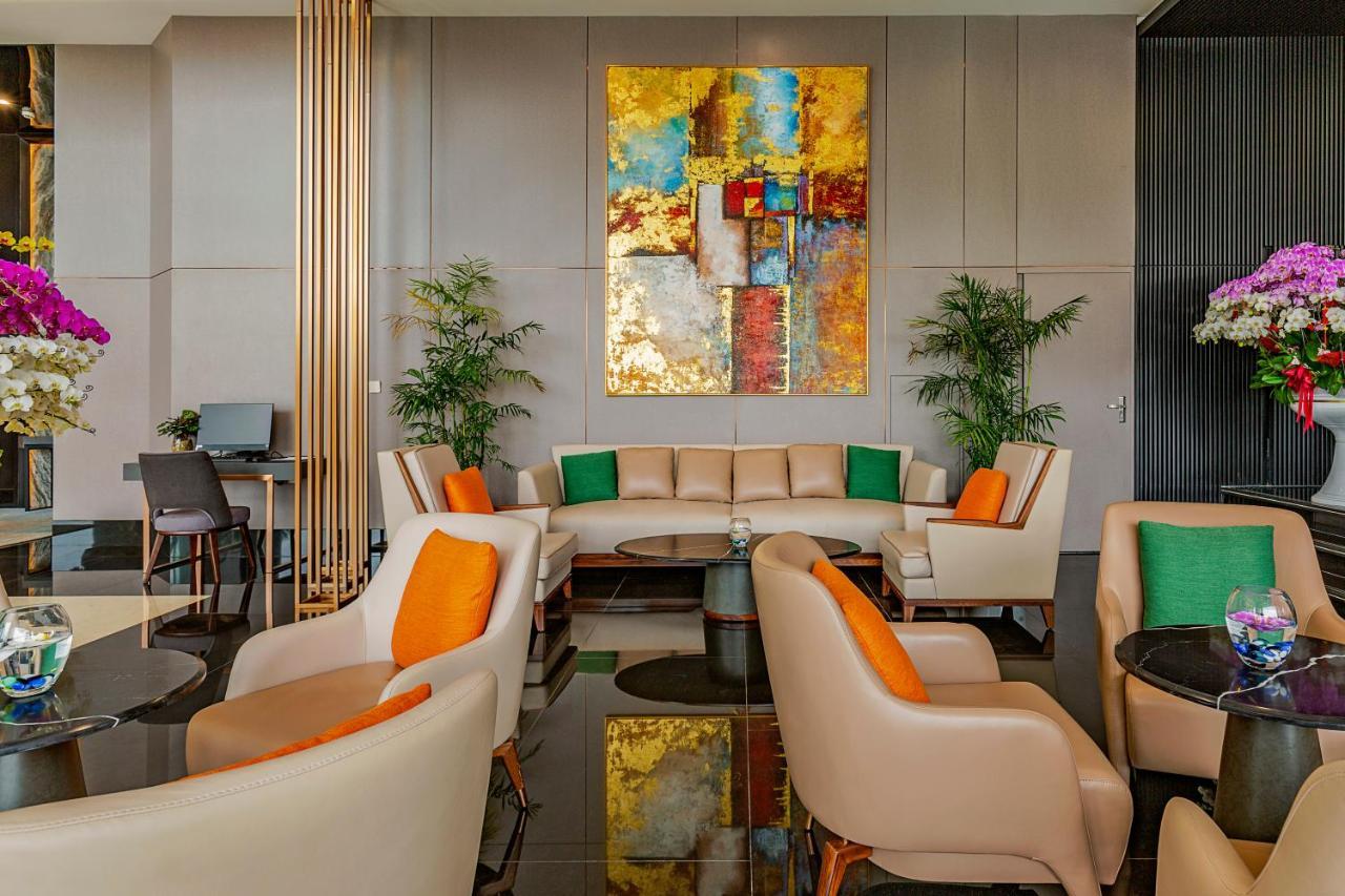 Le Sands Oceanfront Da Nang