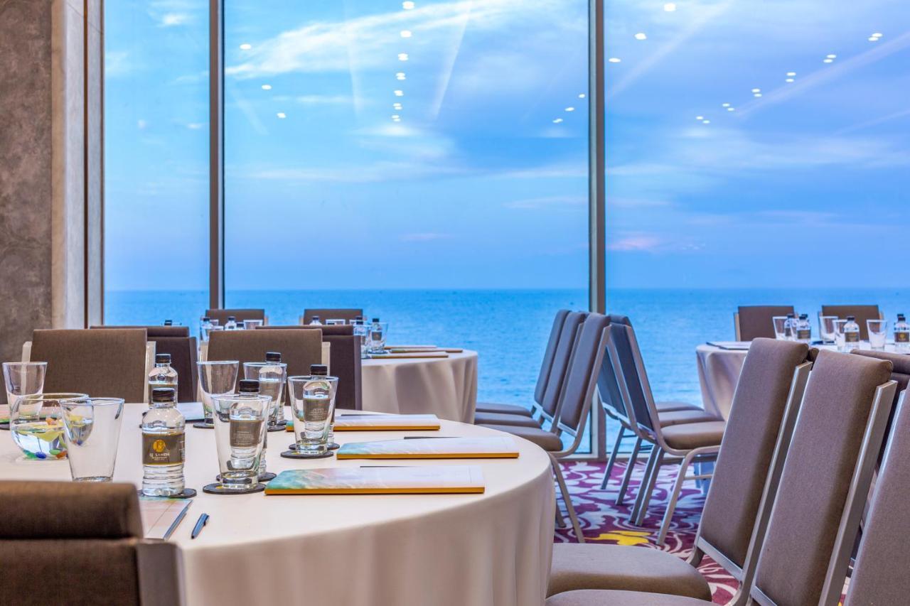 Le Sands Oceanfront Hotel Da Nang
